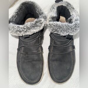 Hey Dude Women's Black Fur-Lined Shoes - Size 10